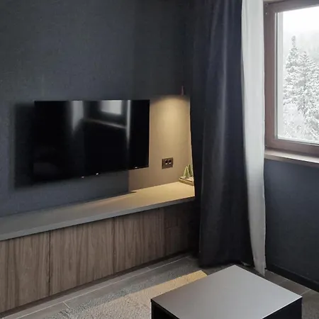 Nova Planina * Τζαχορίνα